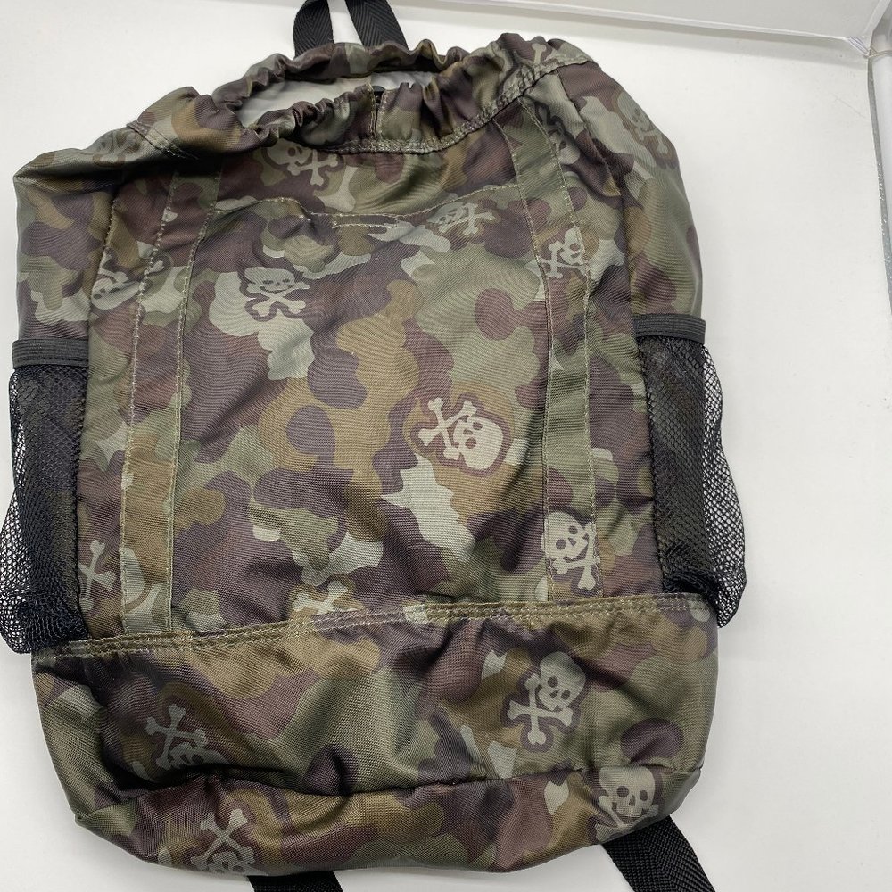 LIke New Childresns Place Drawstring Back Pack Camo Skulls Green Boys Girls